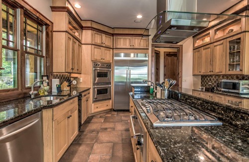 Sapphire House | Sapphire Falls Alchemy | Spectacular Lodge in the Blue Ridge Mountains