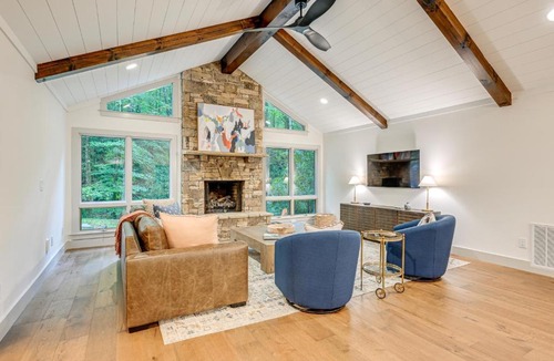 Cashiers House | Sapphire Home with Fireplace Near Skiing and Hiking!