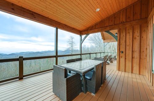 Sapphire House | Sapphire Mountaintop Cabin with Views and 2 Decks