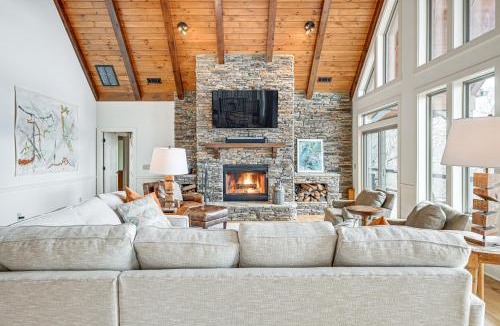 Sapphire House | Sapphire Mountaintop Cabin with Views and 2 Decks