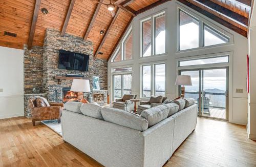 Sapphire House | Sapphire Mountaintop Cabin with Views and 2 Decks