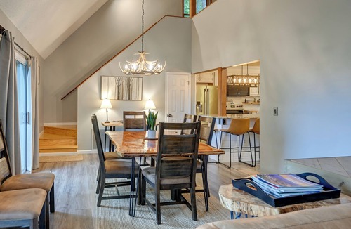 Sapphire House | Sapphire Valley Cabin w/Private Mountain Views!
