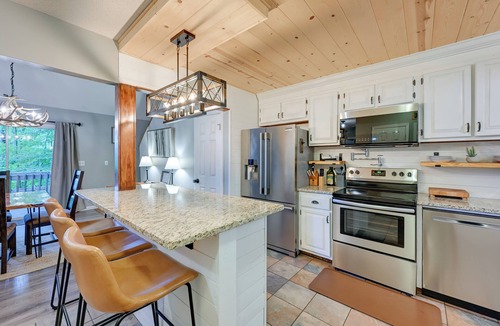 Sapphire House | Sapphire Valley Cabin w/Private Mountain Views!