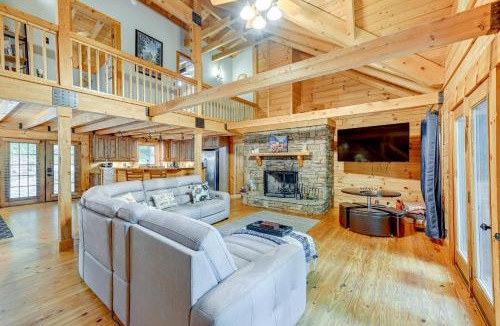Sapphire House | Scenic Blue Ridge Cabin Rental with Resort Amenities