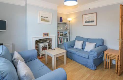 Lowestoft House | Sea Breezes