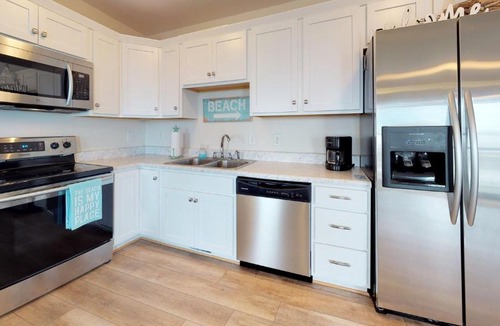 Surf City Apartment | Sea Coast Suites 11
