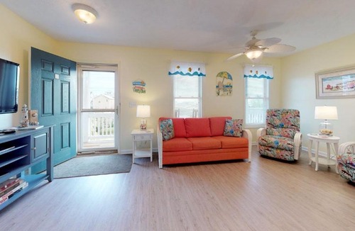 Surf City Apartment | Sea Coast Suites 14
