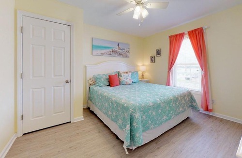 Surf City Apartment | Sea Coast Suites 14