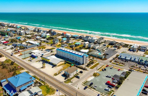 Surf City House | Sea Coast Suites 15