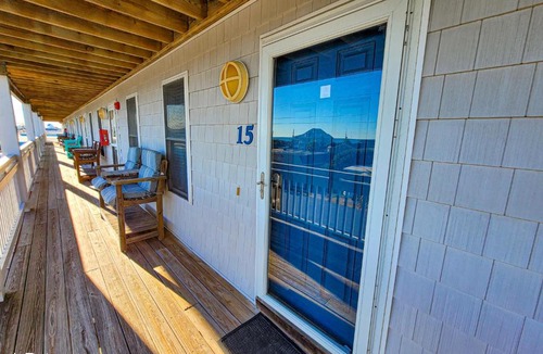 Surf City House | Sea Coast Suites 15