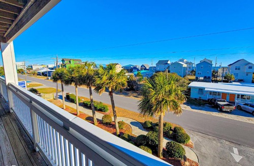 Surf City House | Sea Coast Suites 15