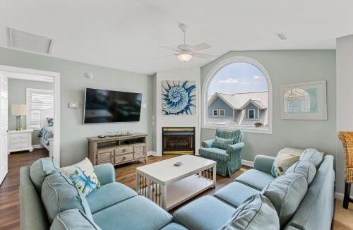 Village of Stump Sound House | Sea La Vie