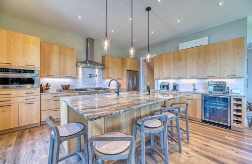 Hampstead House | Sea La Vie: Waterfront 4BR Luxury Home for Nature Lovers w/Private Boat Dock