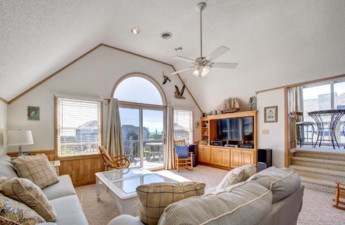 Avon House | Sea Lady 490
