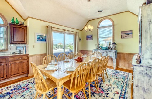 Avon House | Sea Lady 490