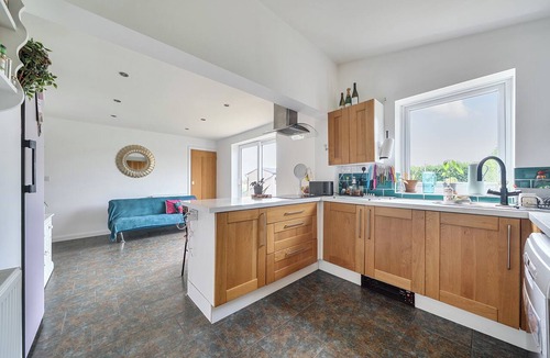 Sea Palling Apartment | Sea Palling 2 bed/2 bath beach apartment Sleeps 4