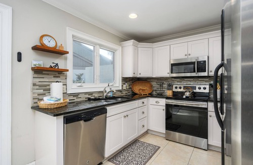 Lawton Woods House | Sea Pines pet friendly home