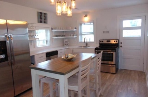Kure Beach House | SeaChelle - Fully renovated Luxury beach cottage! PET FRIENDLY! cottage