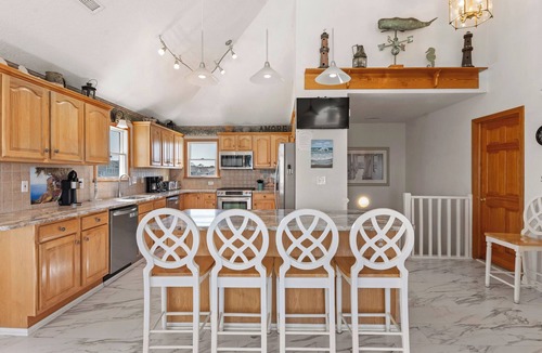 Ocean Hill House | SeaClusion: Oceanside, Private Pool, Hot Tub, Elevator, 180 feet to the beach!