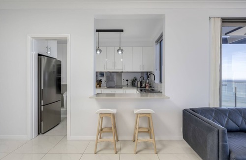 Merewether Apartment | Seascape - Absolute Beachfront - Ocean Views
