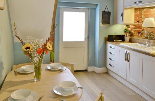Cromer House | Seashells
