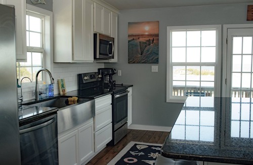 Davis House | Seaside Cottage with waterview, boat access & above ground pool!