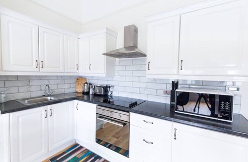 St Leonards-On-Sea Apartment | Seaside Sanctuary in St Leonards on Sea - Flat 3
