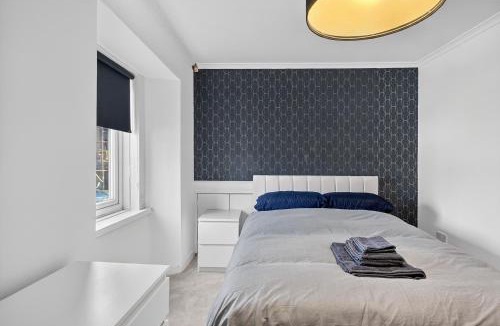 Largs Apartment | Seaside Snug