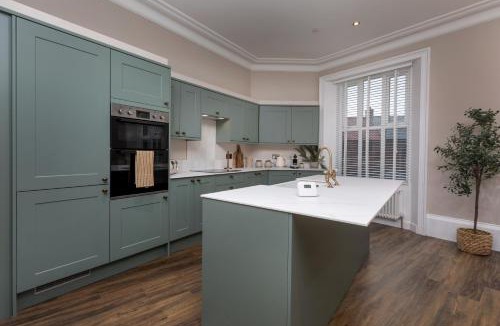 West Cliff House | Seaview