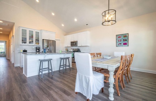 Kure Beach House | 🌊SeaWave: Spacious Pet-Friendly House with Deck & Grill | Walk 2 Beach🌊
