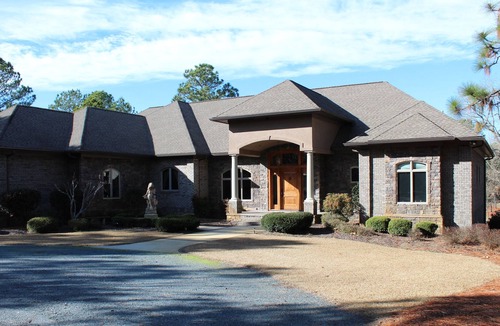 Southern Pines House | Secluded 22 ac with 6,500 sq ft home 4 BR/ 5 BA pool, deck 2 ½ ac pond, kid area
