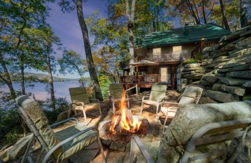 Cullowhee House | Secluded Lake Glenville Compound Prime Lake View 3 bedrooms