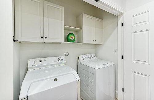 Willard House | Secluded Lodge 8acres Hot Tub, Pingpong pedalboat!