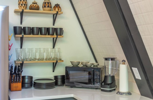 Marshall Cabin | Secluded Modern AFrame, Direct Mountain Views, Lush Forest & Creek, Checkin 12pm