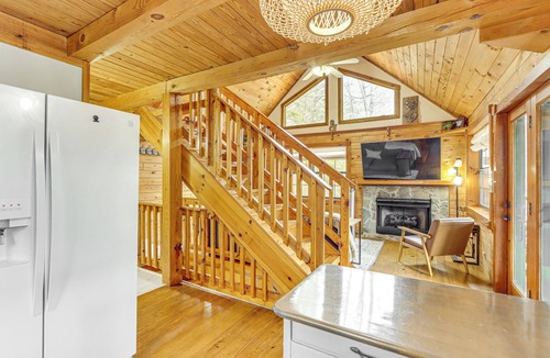 Murphy Cabin | Secluded Mtn-View Cabin w/Fireplaces in Murphy!