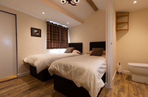 Burley Cabin | Secluded Stables With Parking in Grounds of Home in the Heart of the new Forest