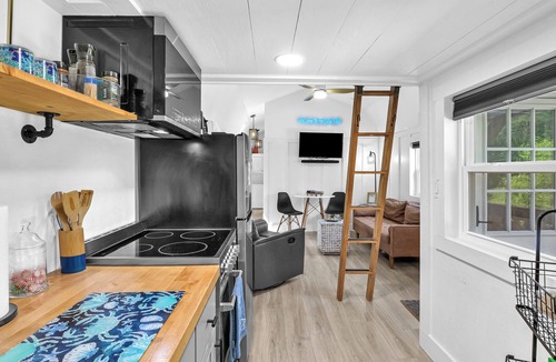 Hampstead House | Secluded Tiny Home Only Minutes To ☀️ 🏝 Topsail Island, NC 🏝☀️