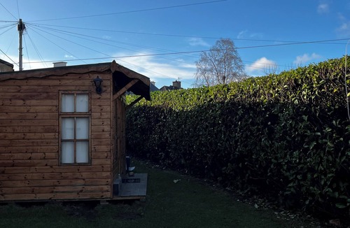 Edinburgh Villa | Semi detached house. 2 bedrooms in a desirable location.
