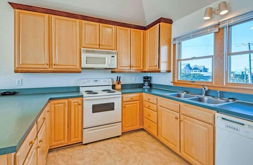 Salvo House | Semi-Oceanfront Home w/Hot Tub, Smart TVs, Beach Nearby. Fit for a Beachcomber!