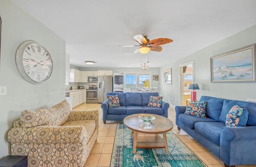 Rodanthe House | Semi-Oceanfront Home w/Private Saltwater Pool, Hot Tub, Rodanthe Pier Passes