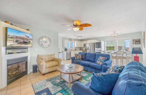 Rodanthe House | Semi-Oceanfront Home w/Private Saltwater Pool, Hot Tub, Rodanthe Pier Passes