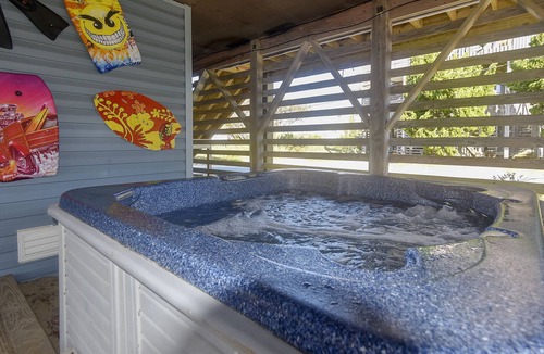 South Nags Head House | Semi-Oceanfrt, Hot tub! Pets. Great ocn views! June 24th week 20% OFF!