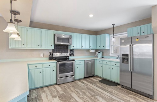 Holden Beach House | September Sales! Just 2 min walk to the beach + Canal front, family friendly