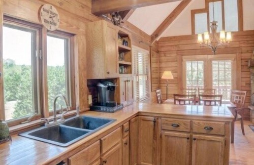 Rutherfordton Cabin | Serene 3BD Equestrian Cabin, Close to TIEC, Pet-Friendly