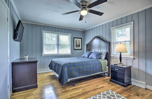 Greensboro Cottage | Serene Home on Pond - 5 Mi to Dtwn Greensboro