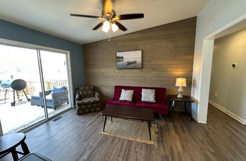 Wise House | Serenity - Waterfront 3 Bed, 2 Bath, Water Toys, EV Charger