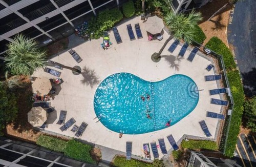 Hilton Head Island Condo | SerenityByTheSea-Couples Retreat-King,Bikes,Chairs