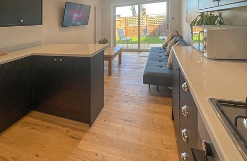 Felpham Cottage | Set in a tranquil location with a balcony overlooking the fields and countryside.