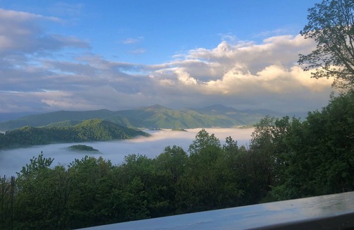 Waynesville House | ~ Seven Peaks ~ Views, Peaceful, Private ~