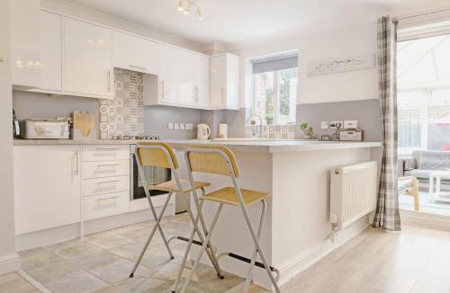 Selsey House | Shell Seekers - Selsey